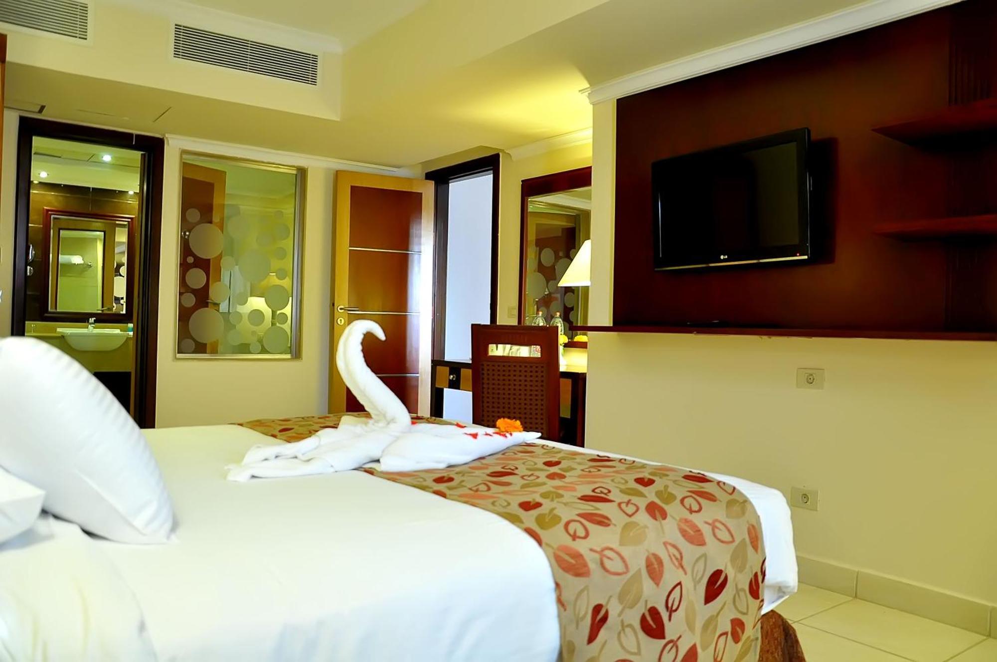 Rehana Sharm Resort - Aquapark & Spa - Couples And Family Only -Premium Ultra All-Inclusive 24H Buitenkant foto